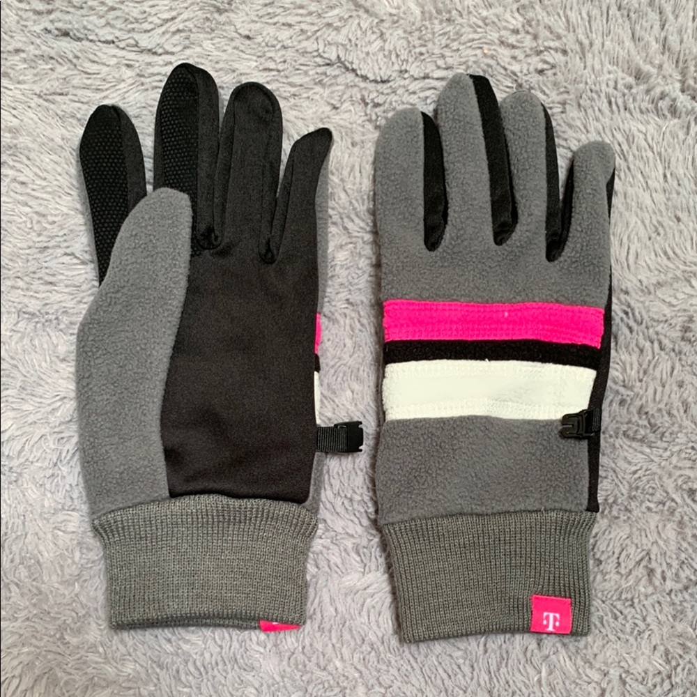 NWOT fleece texting gloves
